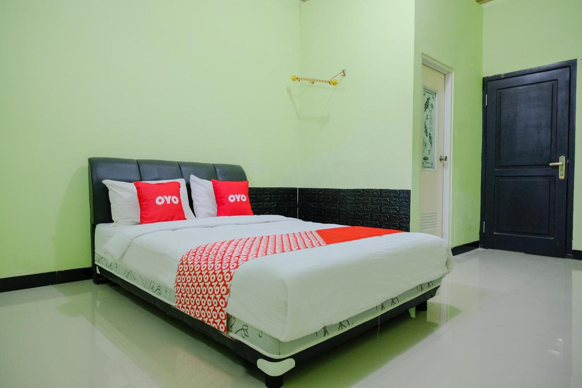 Oyo Life 2508 Alba Suites Homestay Syariah Тулунгагун Екстериор снимка