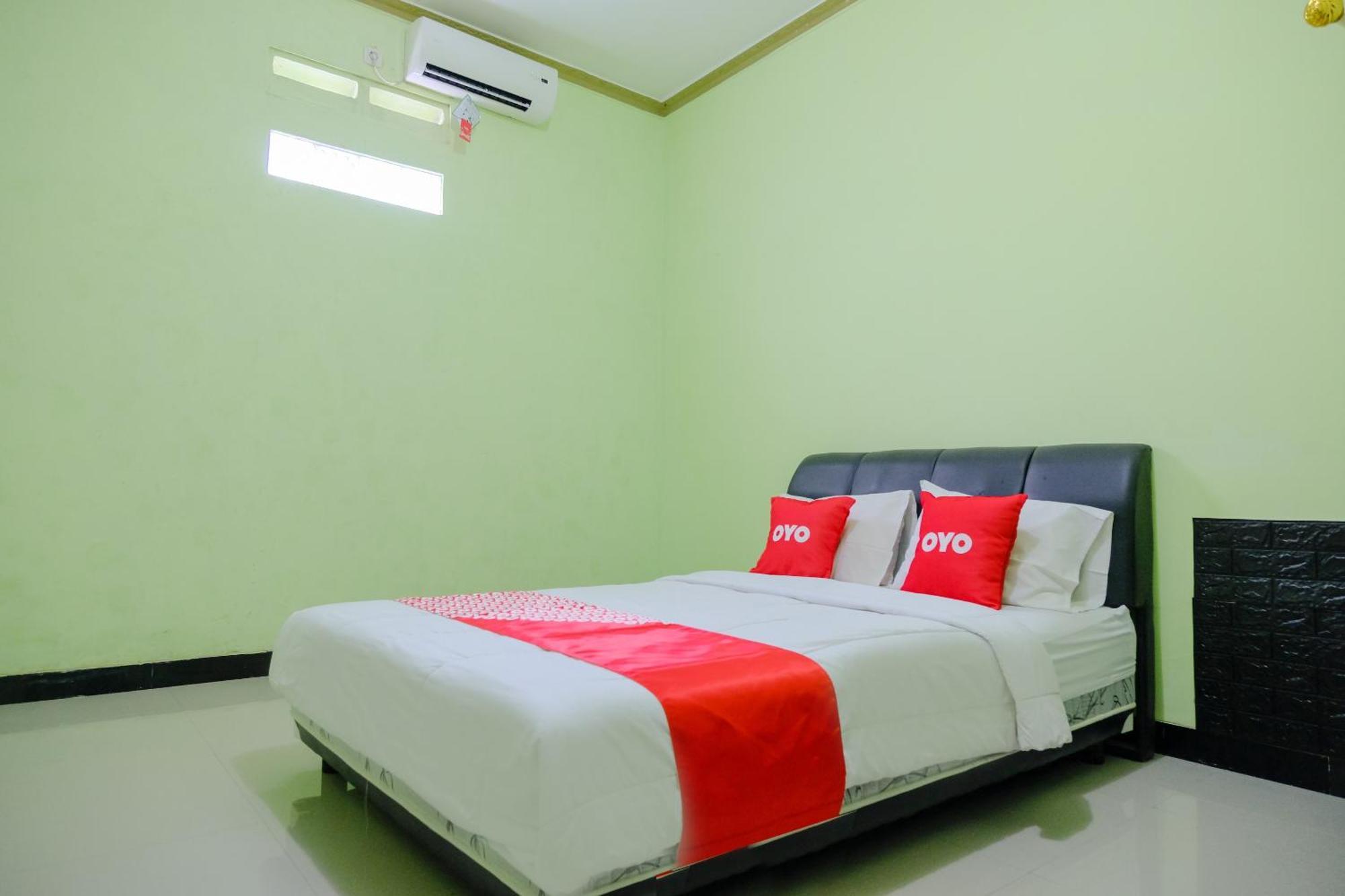 Oyo Life 2508 Alba Suites Homestay Syariah Тулунгагун Екстериор снимка